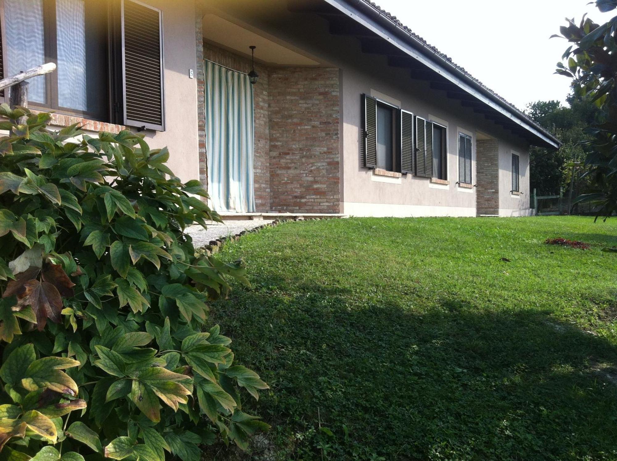 Agriturismo bottega di Rosanna Castagnole delle Lanze Camera foto